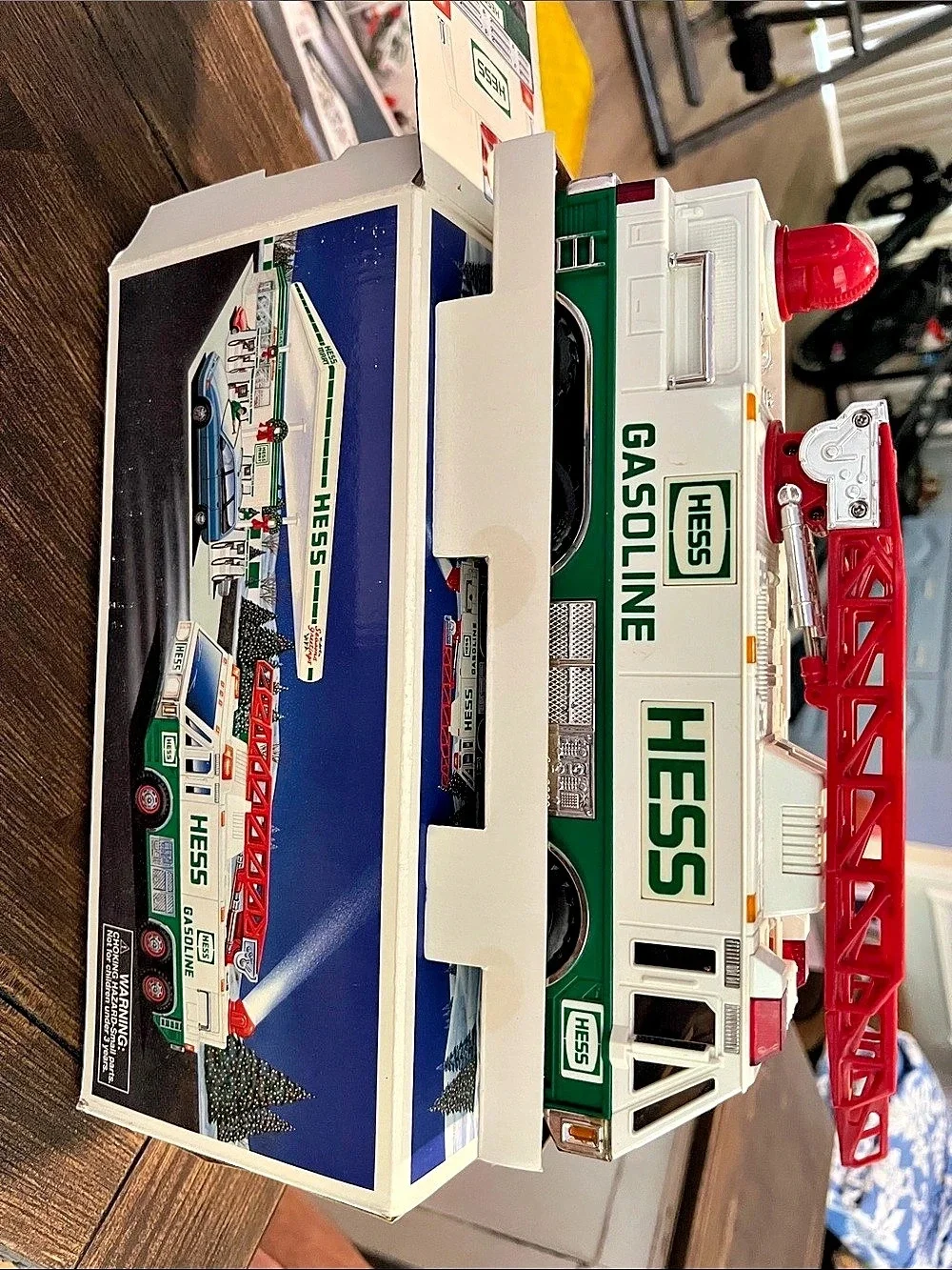 Hess 1998 Toy Truck and Ladder Rescue Like New